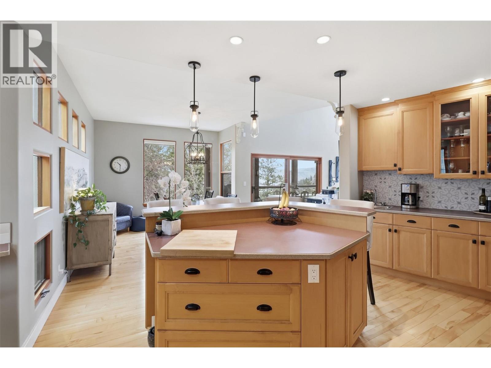 7 Chancellor Drive, Kamloops, British Columbia  V2E 2P1 - Photo 30 - 10381744