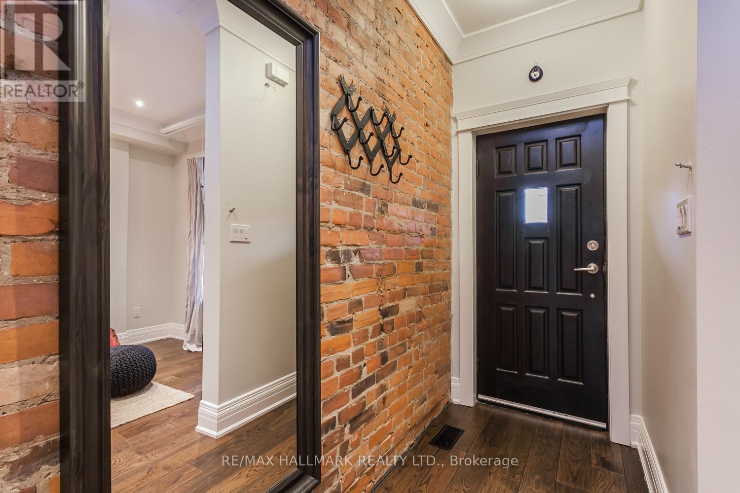 281 Symington Avenue, Toronto, Ontario  M6P 3W7 - Photo 2 - W12968330