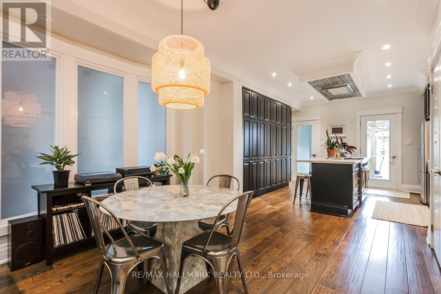 281 Symington Avenue, Toronto, Ontario  M6P 3W7 - Photo 7 - W12968330