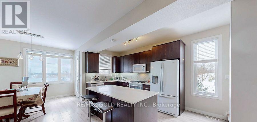 997 West Village Square, London North, Ontario  N6G 0J7 - Photo 10 - X12968308