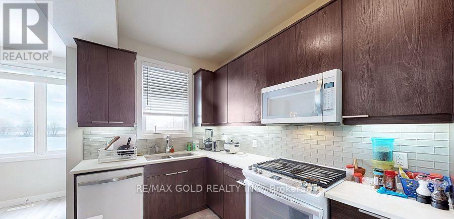 997 West Village Square, London North, Ontario  N6G 0J7 - Photo 14 - X12968308