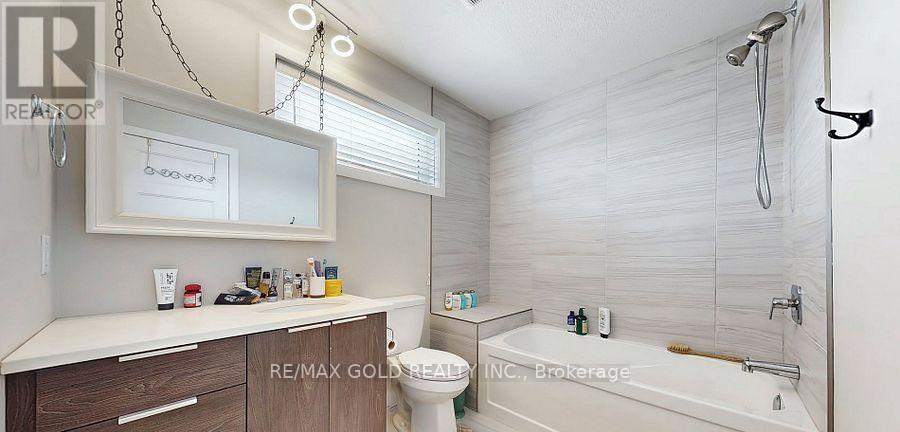 997 West Village Square, London North, Ontario  N6G 0J7 - Photo 22 - X12968308