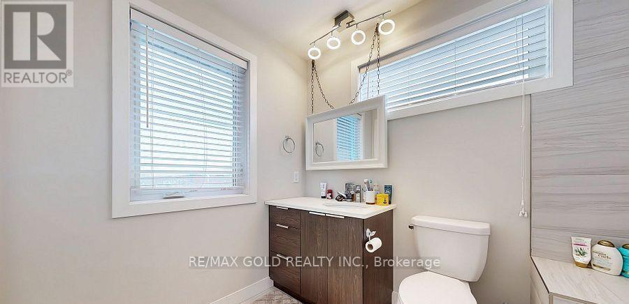 997 West Village Square, London North, Ontario  N6G 0J7 - Photo 23 - X12968308