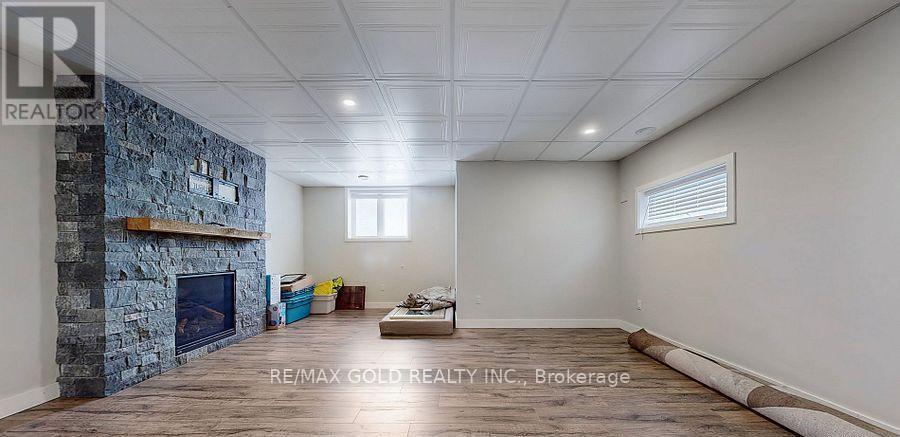 997 West Village Square, London North, Ontario  N6G 0J7 - Photo 32 - X12968308