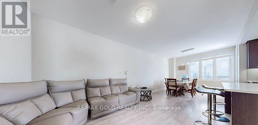 997 West Village Square, London North, Ontario  N6G 0J7 - Photo 4 - X12968308