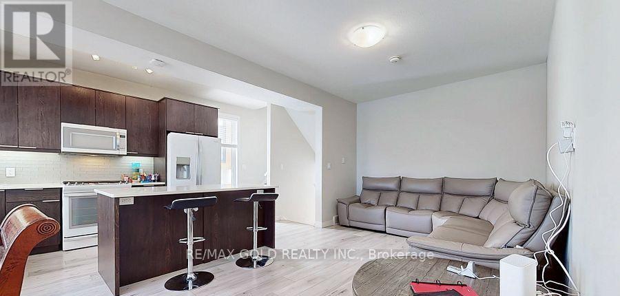 997 West Village Square, London North, Ontario  N6G 0J7 - Photo 5 - X12968308