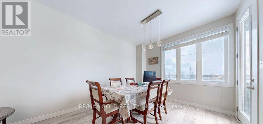 997 West Village Square, London North, Ontario  N6G 0J7 - Photo 8 - X12968308