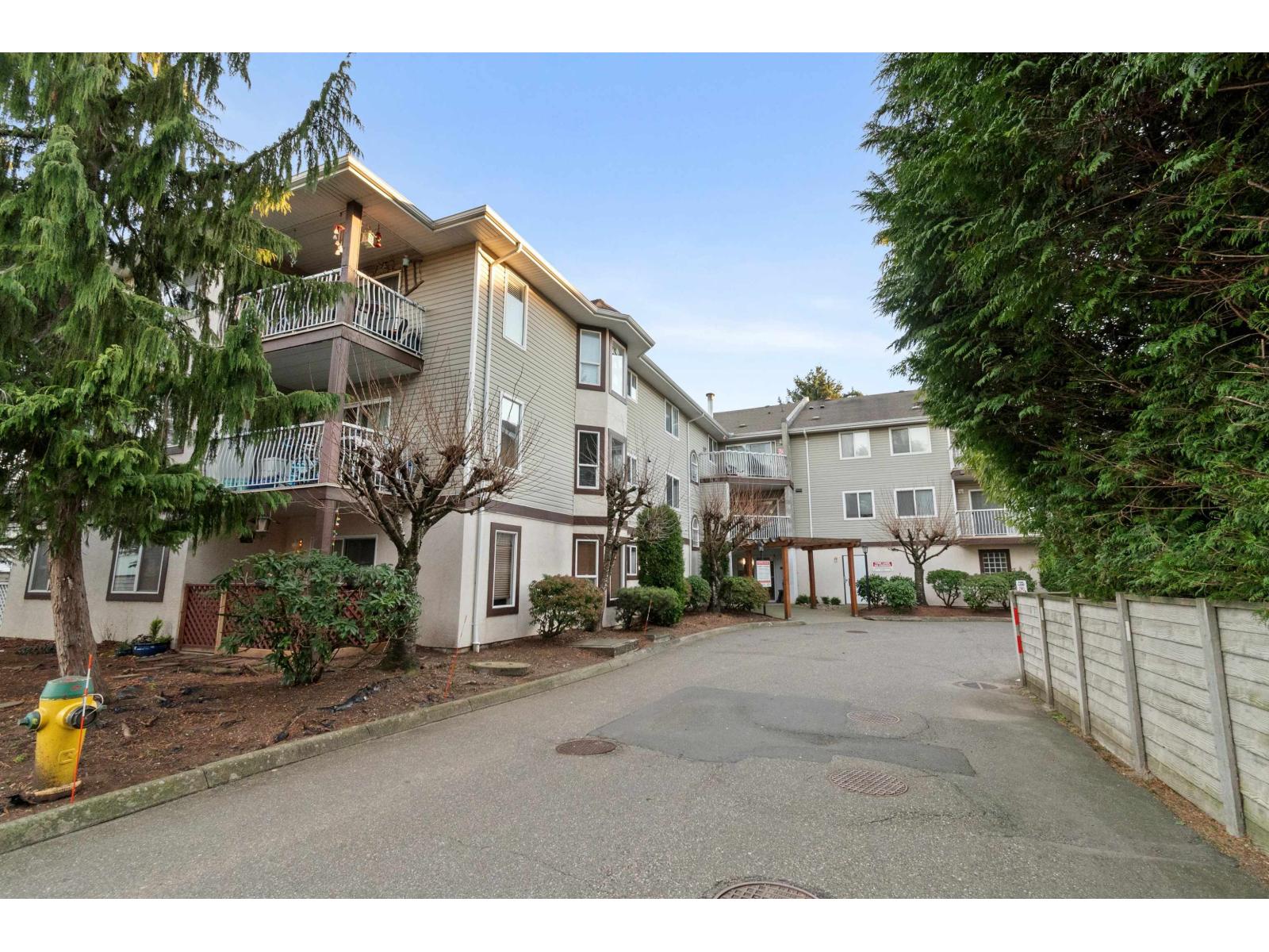 208 45222 Watson Road, Garrison Crossing, Chilliwack, British Columbia  V2R 3J4 - Photo 3 - R3108000