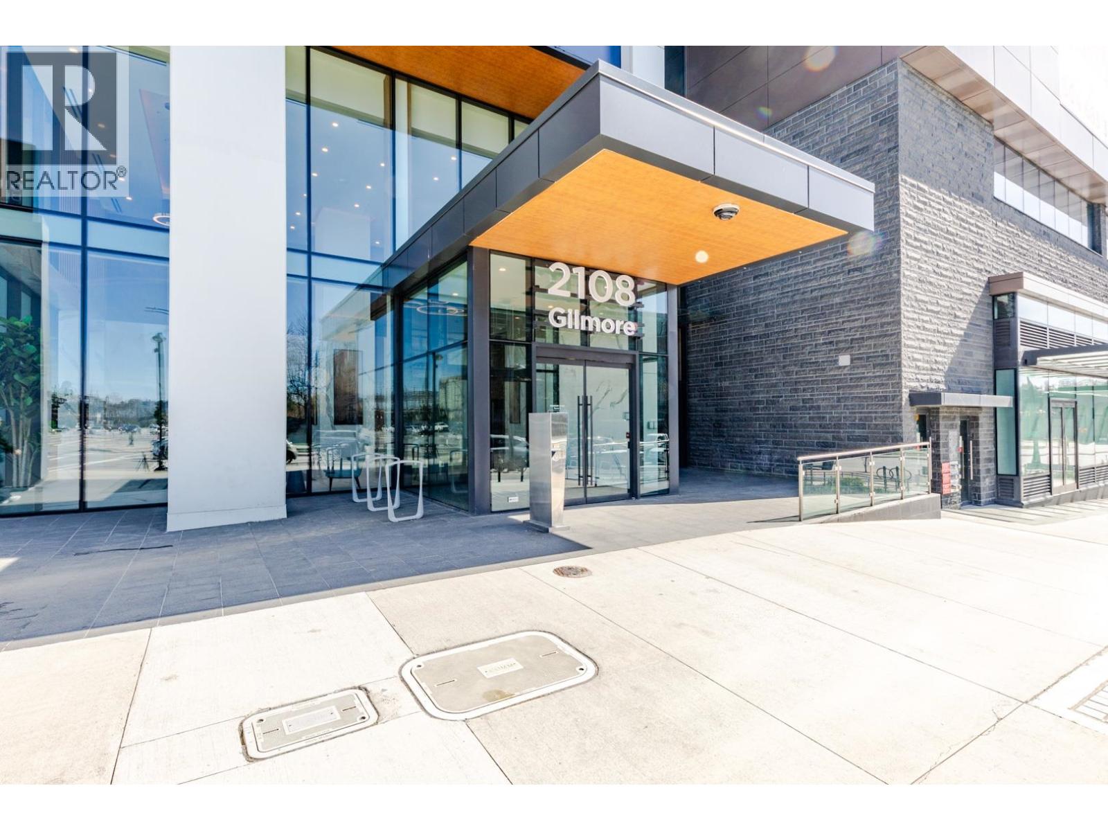 1612 2108 Gilmore Avenue, Burnaby, British Columbia  V5C 0N8 - Photo 2 - R3105980