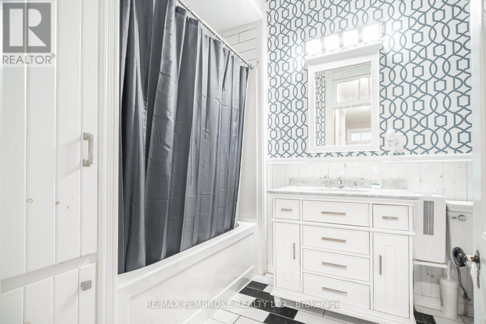 188 Esther Street, Pembroke, Ontario  K8A 3C2 - Photo 29 - X12968374