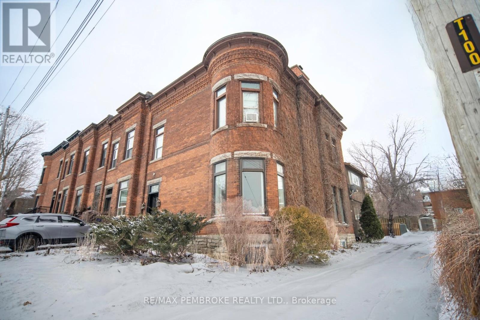 188 Esther Street, Pembroke, Ontario  K8A 3C2 - Photo 3 - X12968374