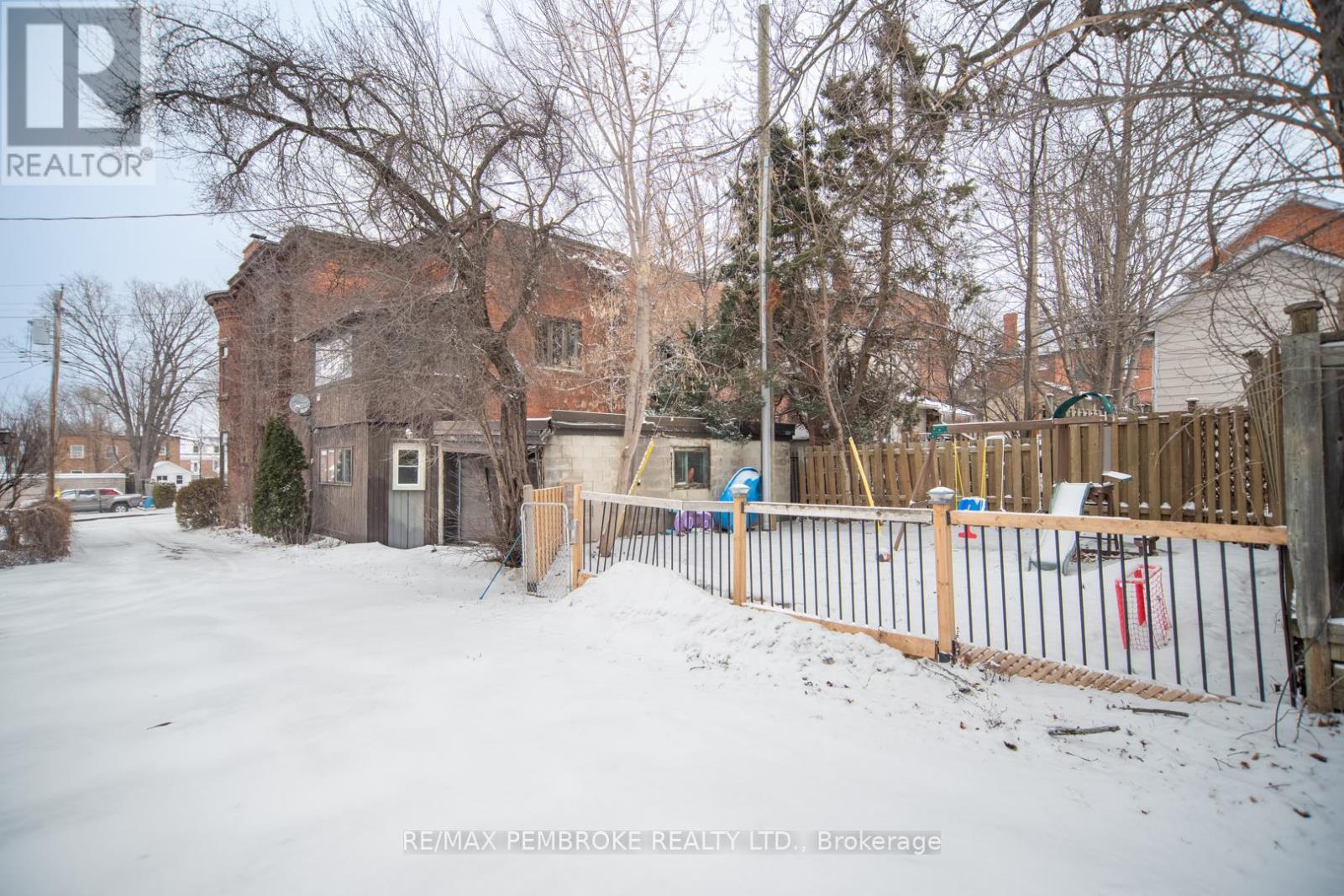 188 Esther Street, Pembroke, Ontario  K8A 3C2 - Photo 34 - X12968374