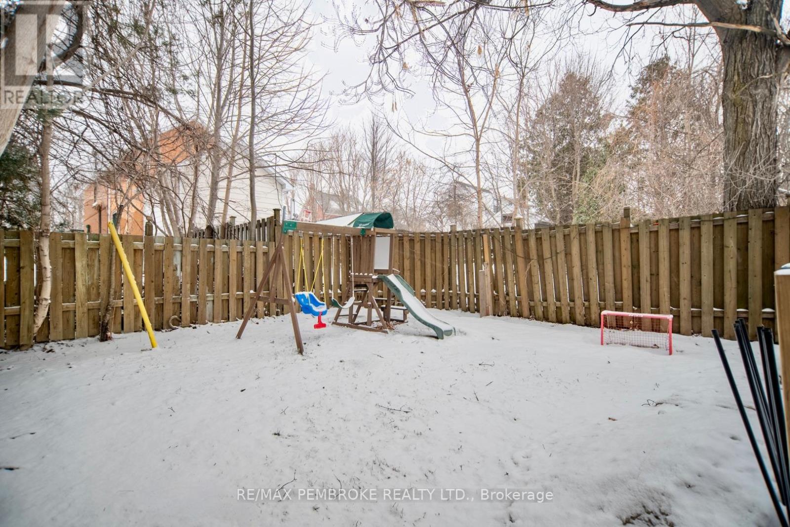 188 Esther Street, Pembroke, Ontario  K8A 3C2 - Photo 35 - X12968374