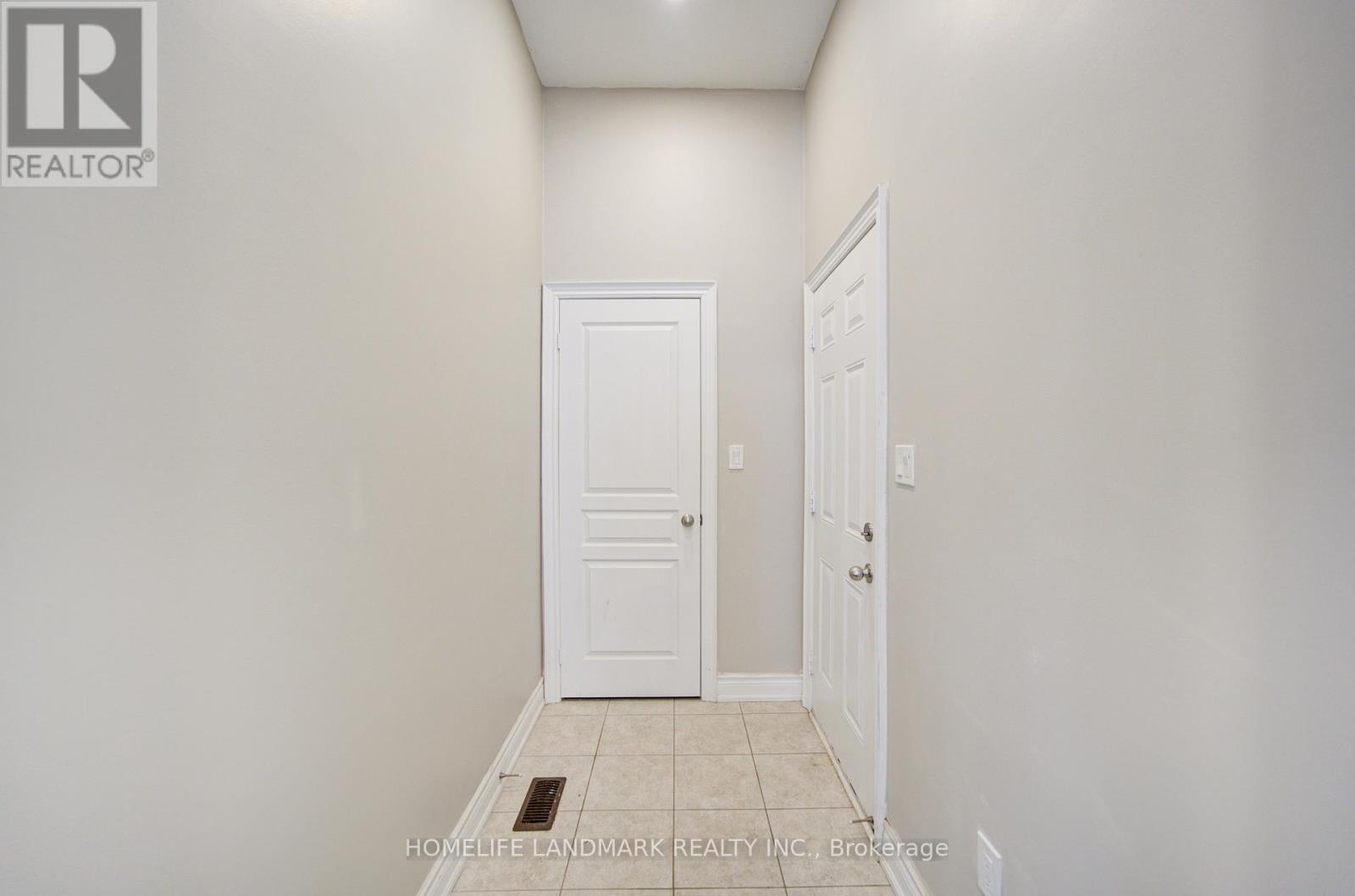 9 Rotondo Crescent, Vaughan, Ontario  L4H 4R1 - Photo 10 - N12968382