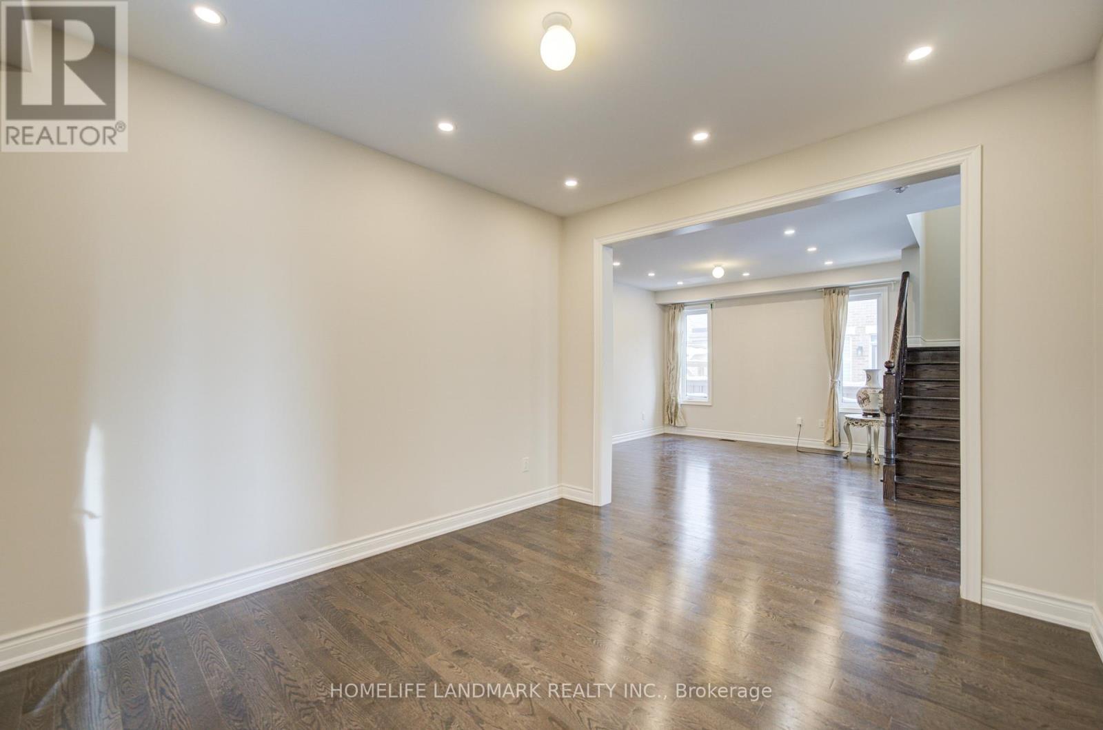 9 Rotondo Crescent, Vaughan, Ontario  L4H 4R1 - Photo 13 - N12968382