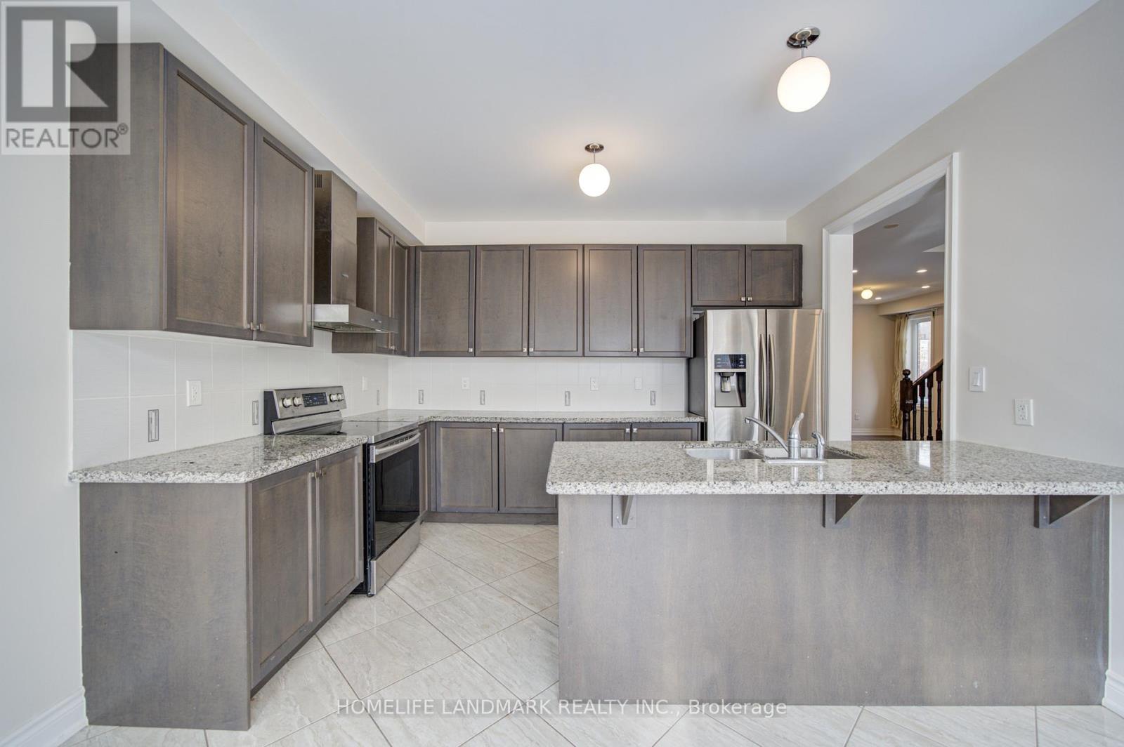 9 Rotondo Crescent, Vaughan, Ontario  L4H 4R1 - Photo 21 - N12968382