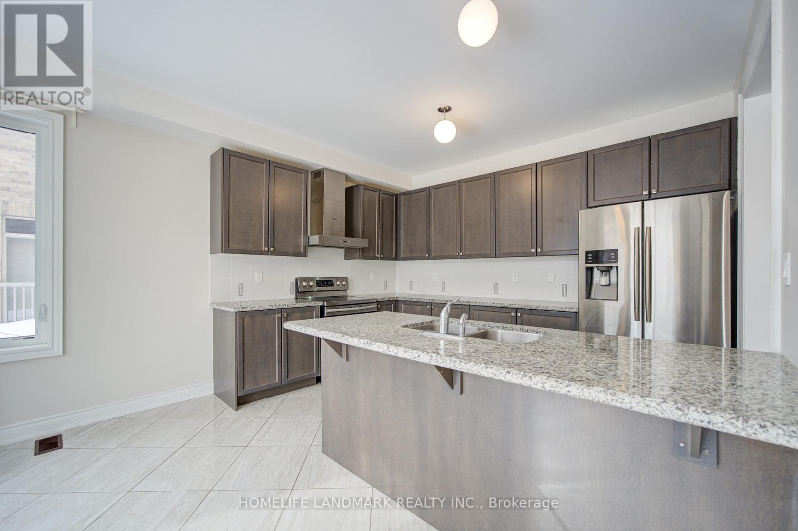 9 Rotondo Crescent, Vaughan, Ontario  L4H 4R1 - Photo 23 - N12968382