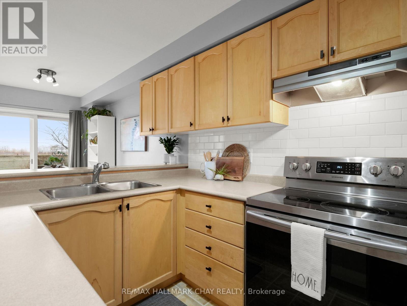 58 Smith Street, New Tecumseth, Ontario  L9R 1Z9 - Photo 14 - N12968388