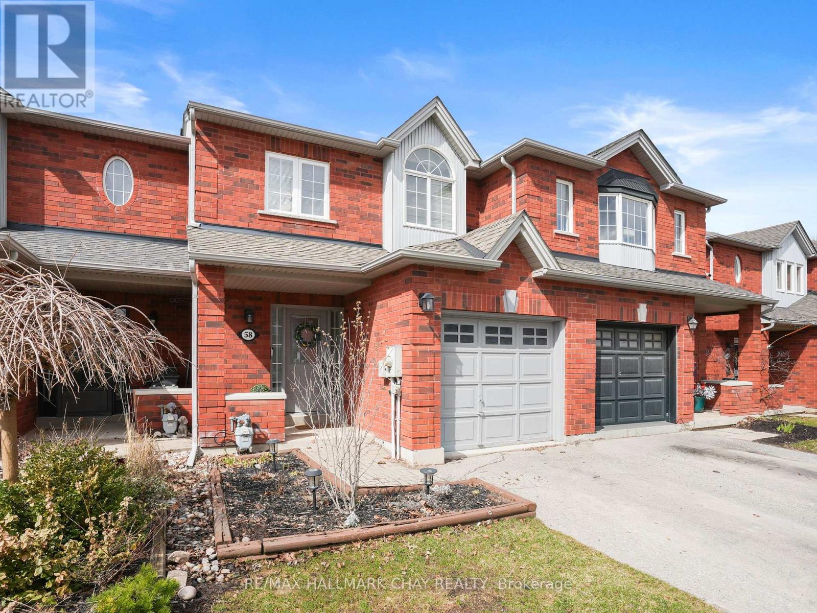 58 Smith Street, New Tecumseth, Ontario  L9R 1Z9 - Photo 3 - N12968388