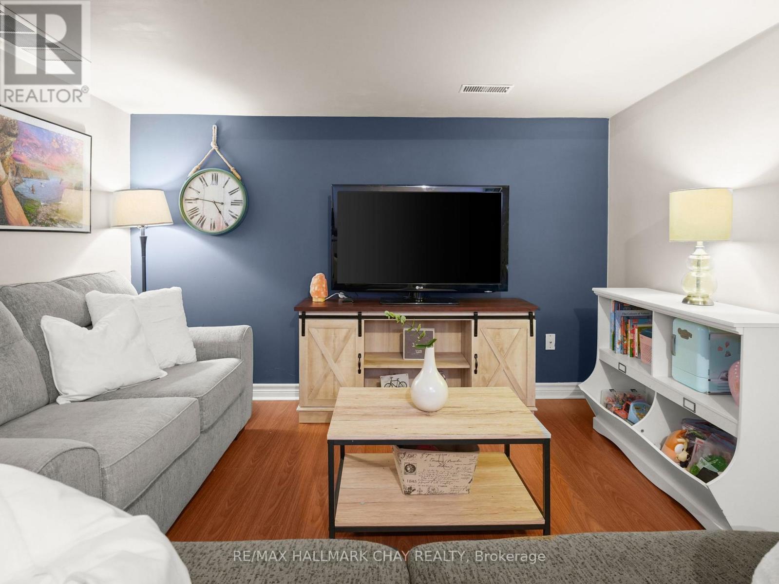 58 Smith Street, New Tecumseth, Ontario  L9R 1Z9 - Photo 33 - N12968388