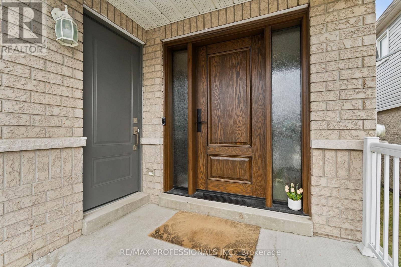 135 PROFESSOR DAY DRIVE, Bradford West Gwillimbury, Ontario