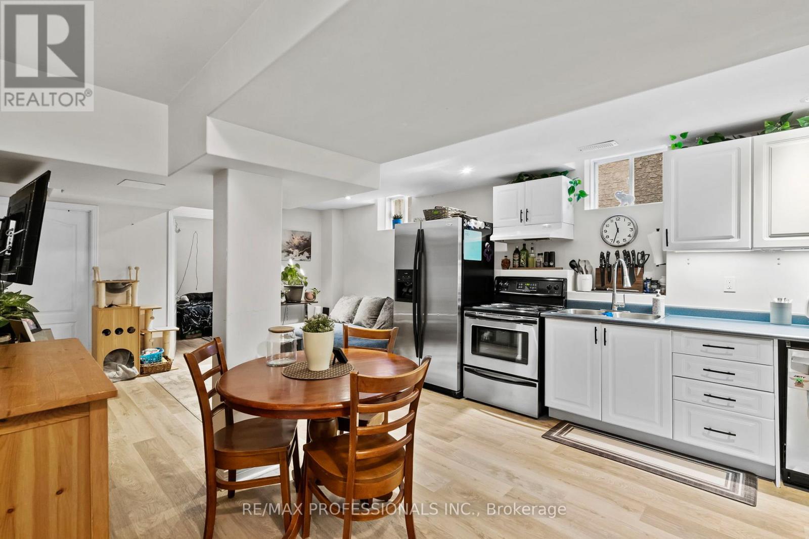 135 Professor Day Drive, Bradford West Gwillimbury, Ontario  L3Z 3B9 - Photo 31 - N12968182