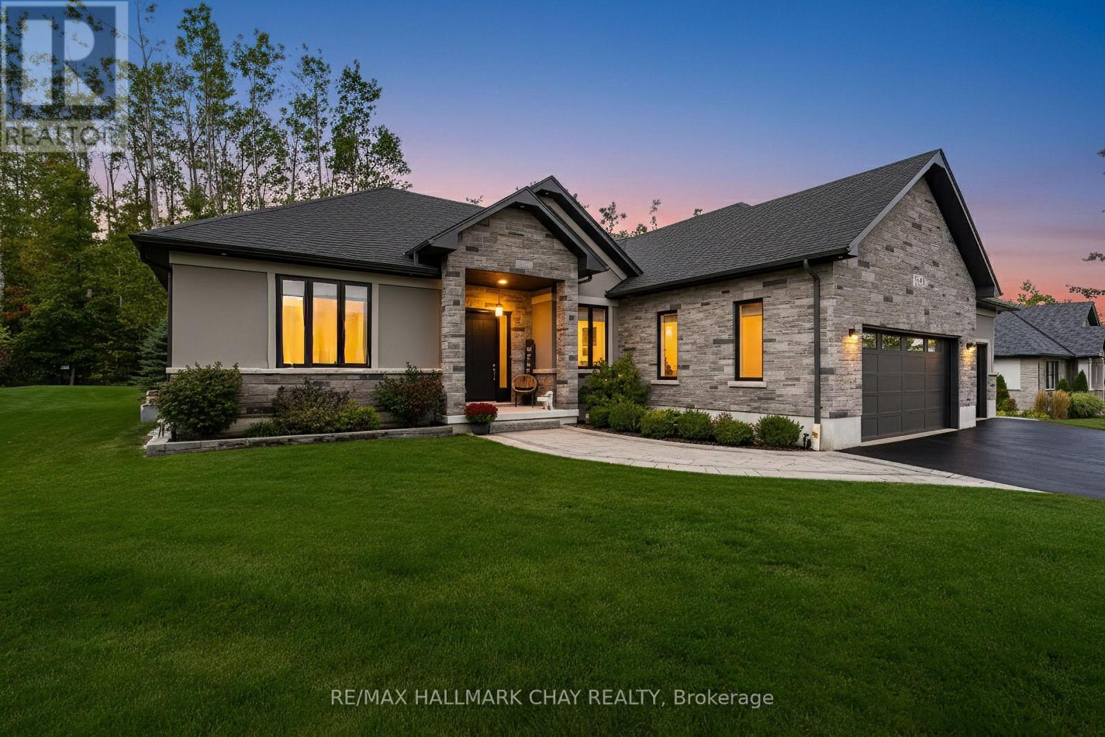 8 BYERS STREET, Springwater, Ontario