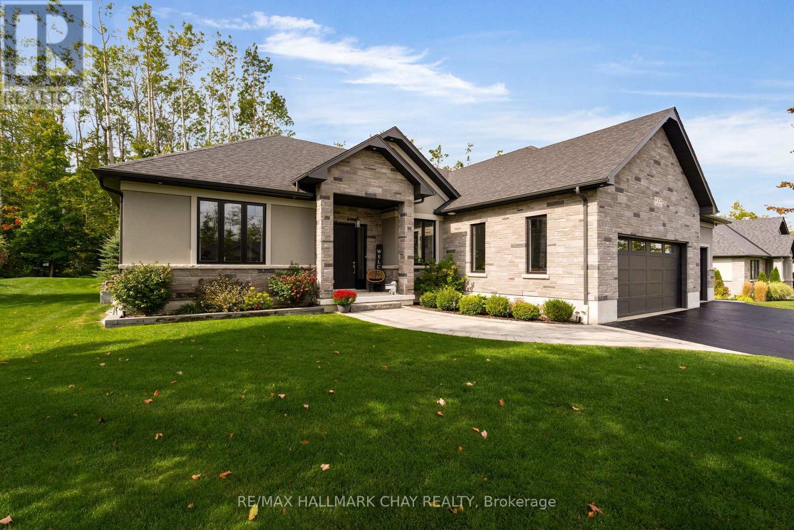 8 Byers Street, Springwater, Ontario  L9X 2A3 - Photo 4 - S12968020