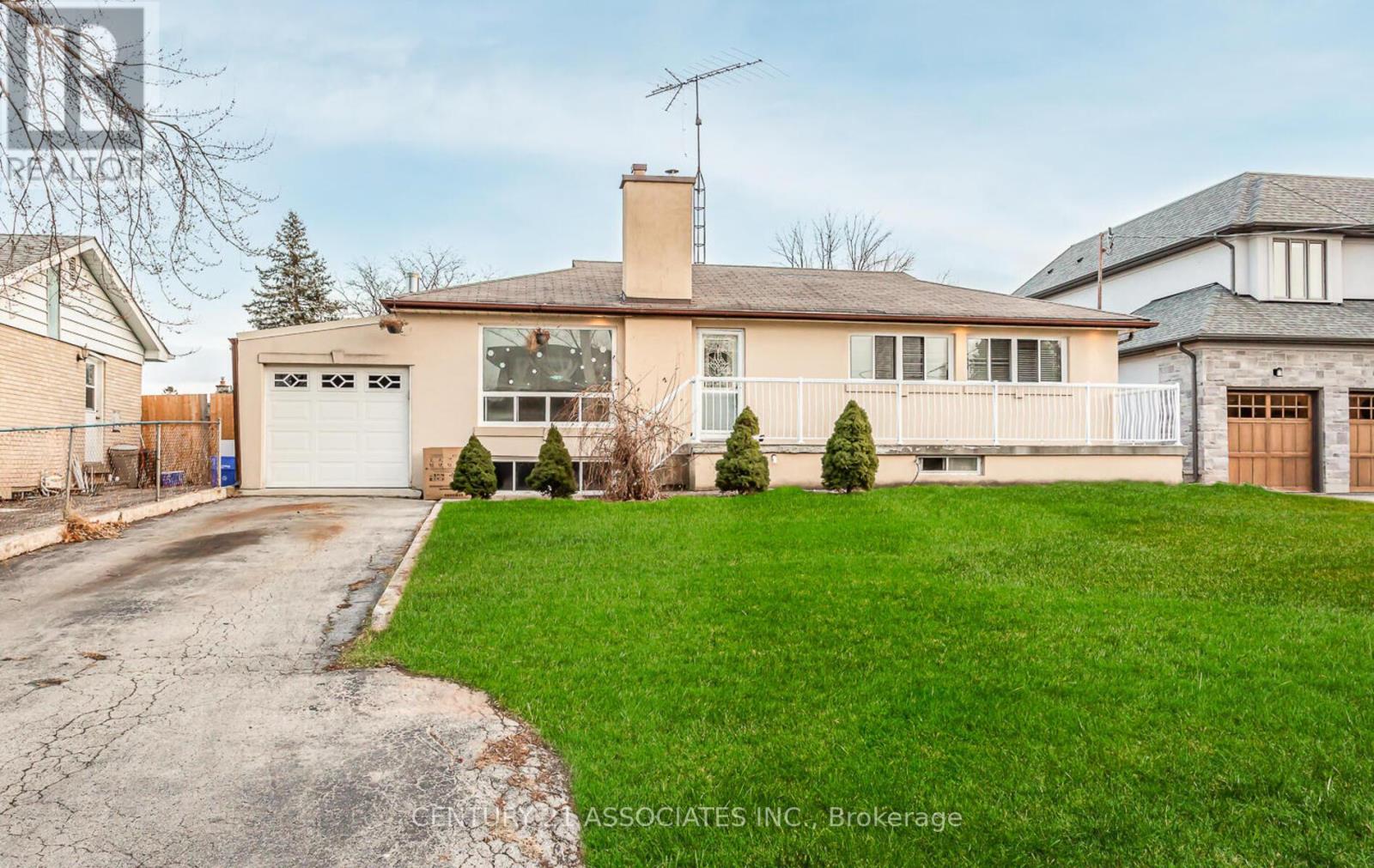 1338 WAVERLY AVENUE, Oakville, Ontario