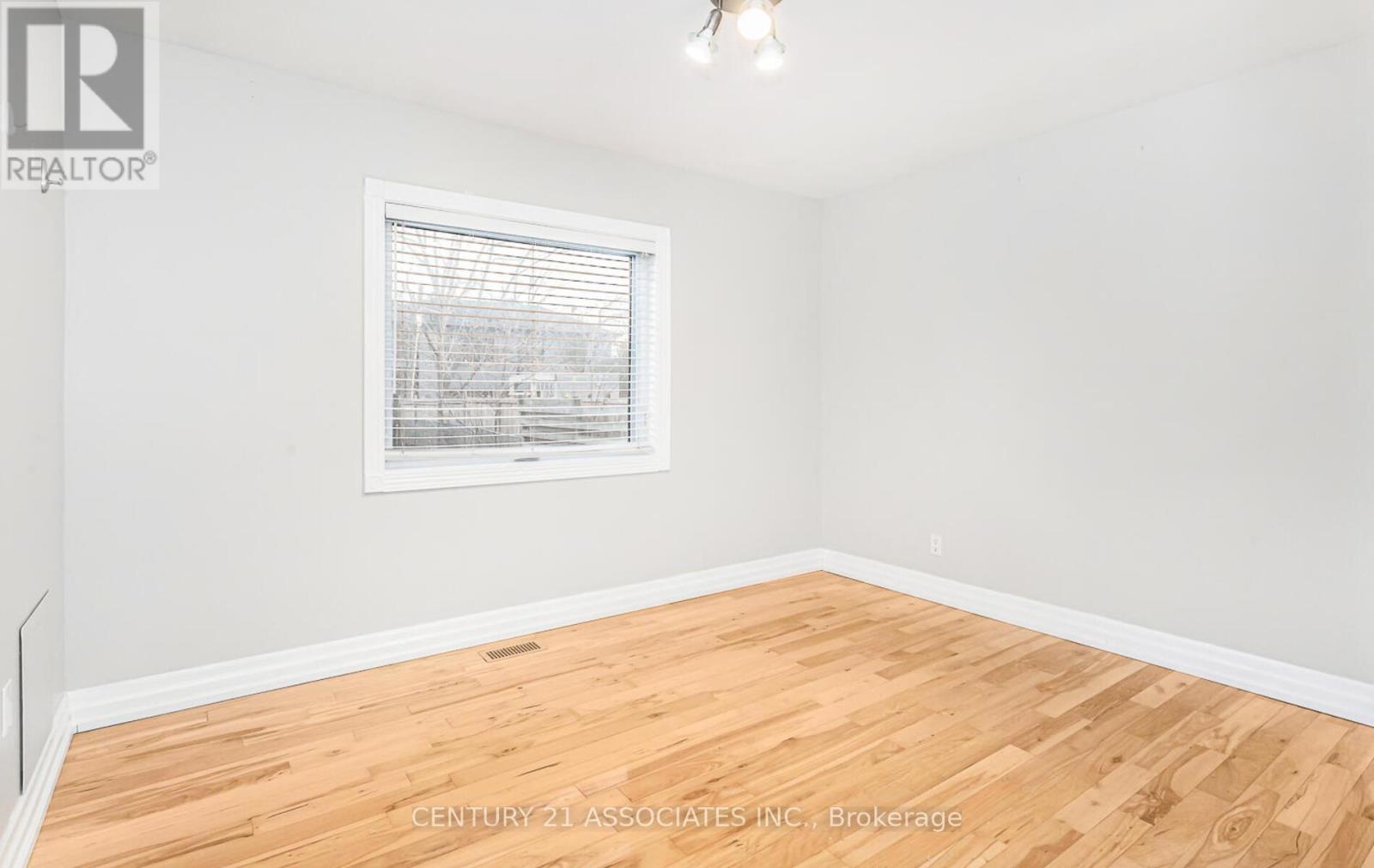 1338 Waverly Avenue, Oakville, Ontario  L6L 2S3 - Photo 20 - W12968348