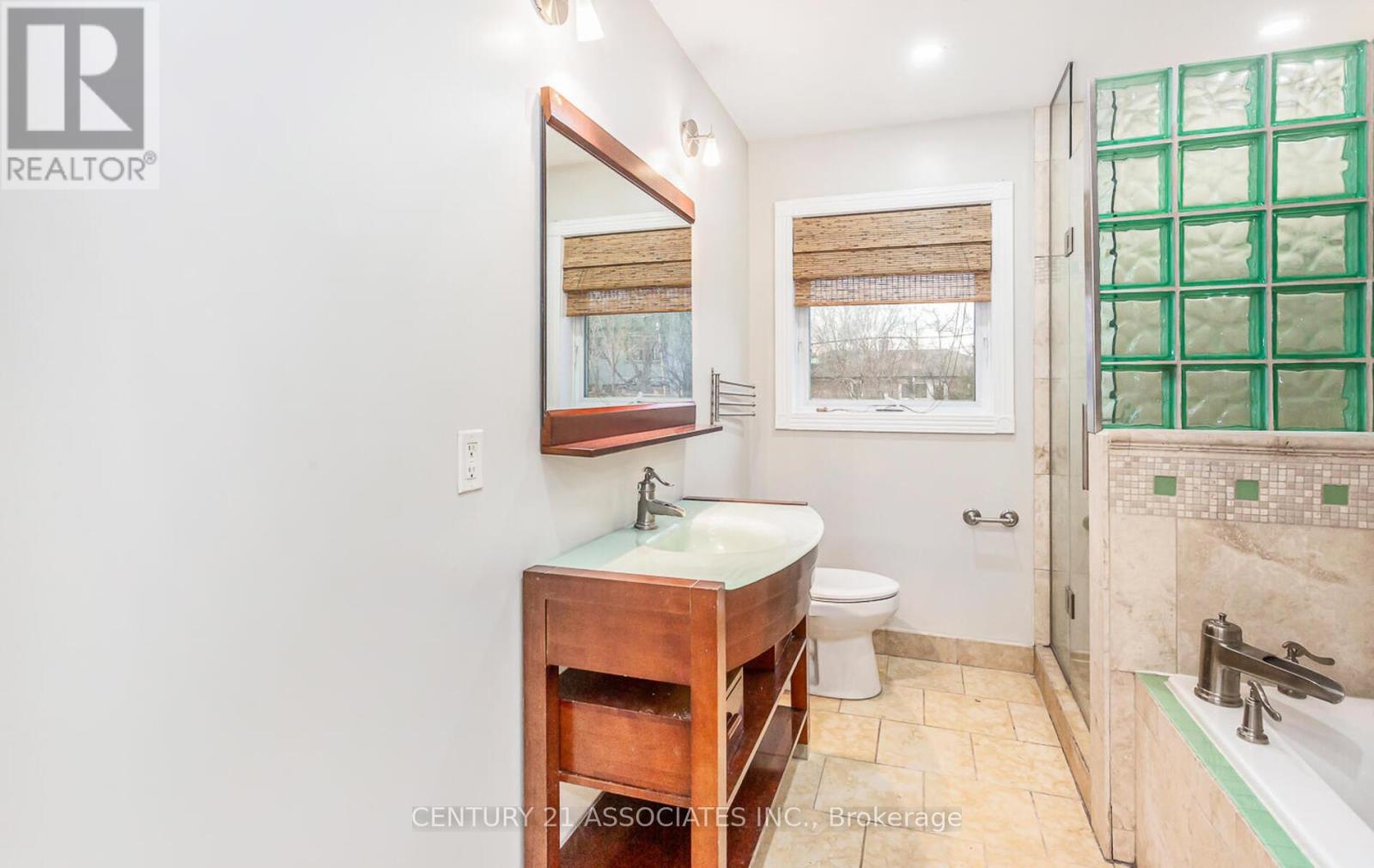 1338 Waverly Avenue, Oakville, Ontario  L6L 2S3 - Photo 23 - W12968348