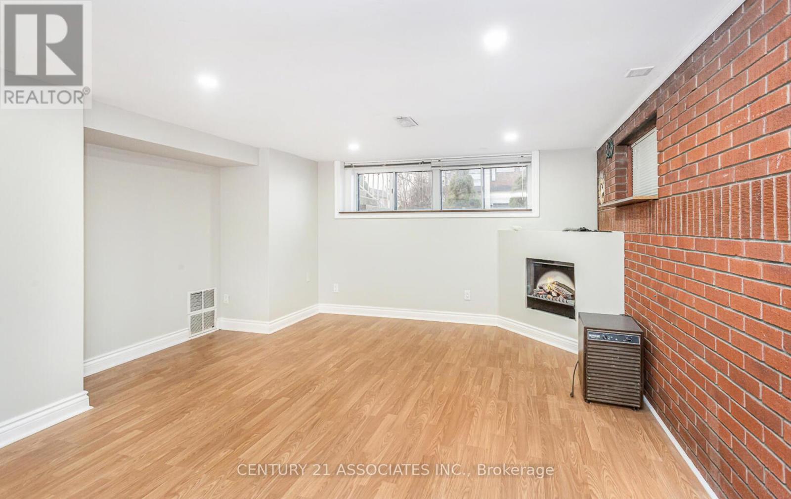 1338 Waverly Avenue, Oakville, Ontario  L6L 2S3 - Photo 29 - W12968348