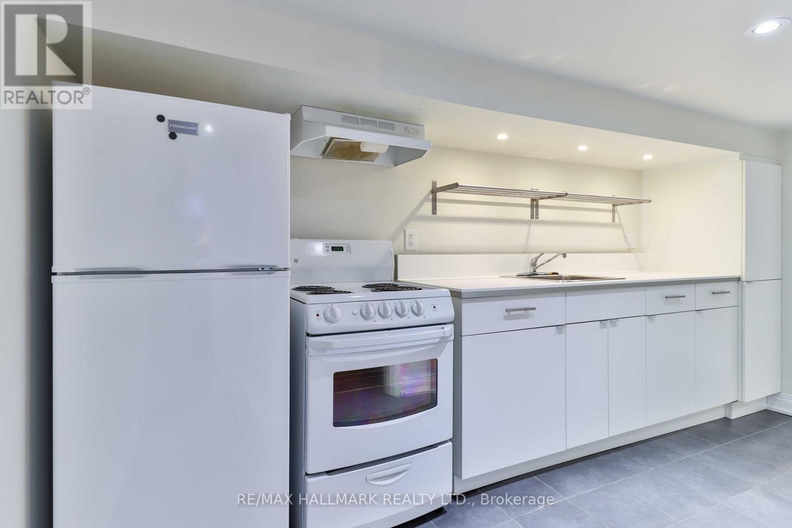 281 SYMINGTON AVENUE, Toronto, Ontario