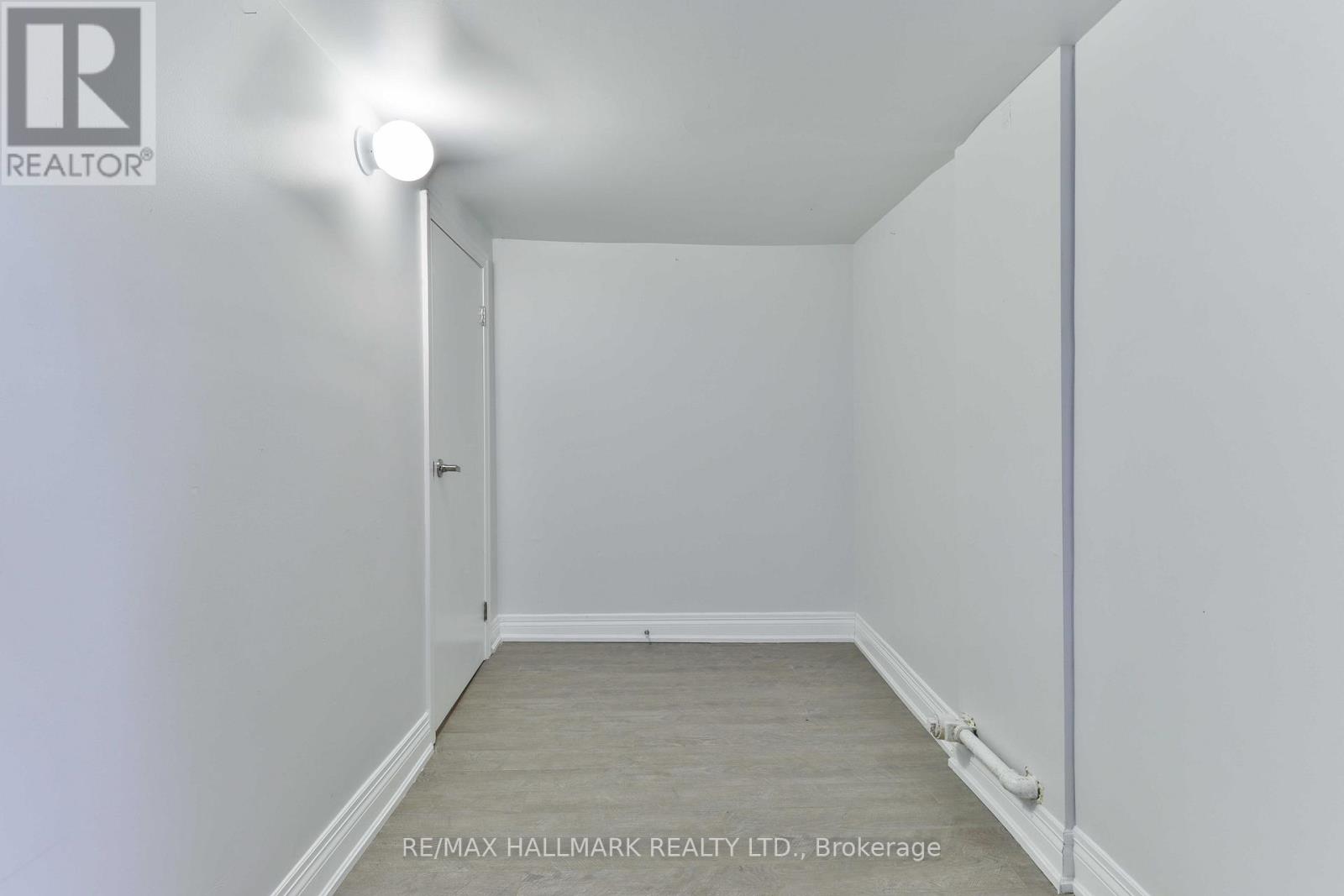 281 Symington Avenue, Toronto, Ontario  M6P 3W7 - Photo 12 - W12968350