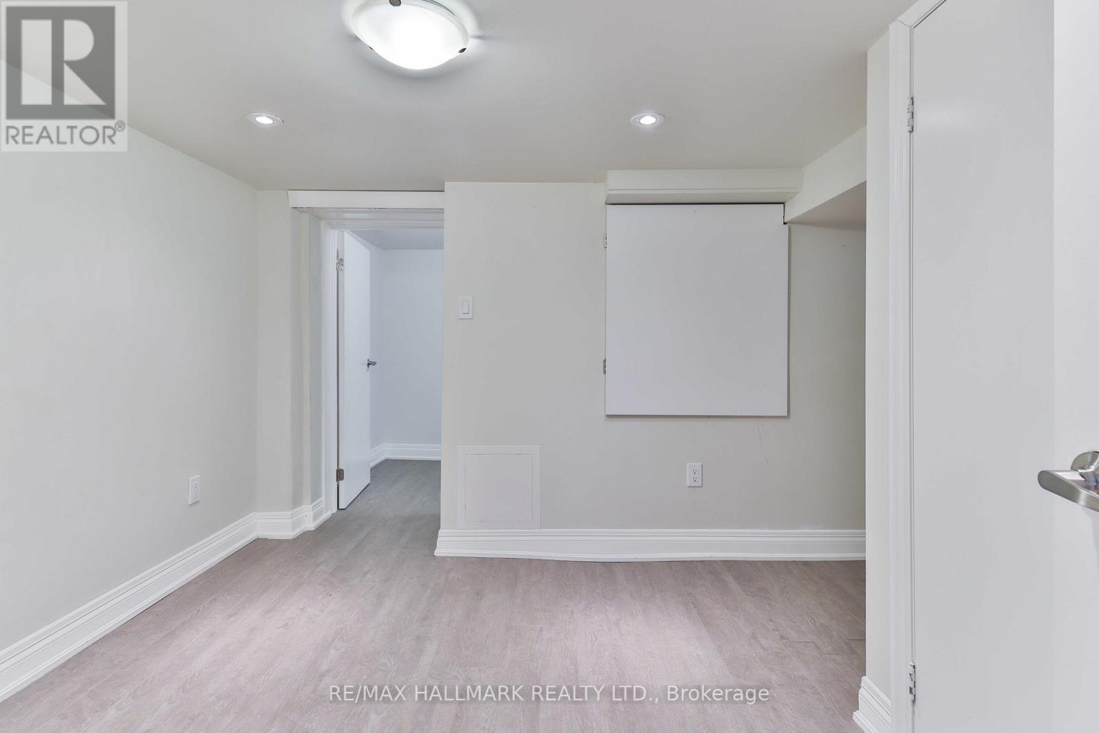 281 Symington Avenue, Toronto, Ontario  M6P 3W7 - Photo 14 - W12968350