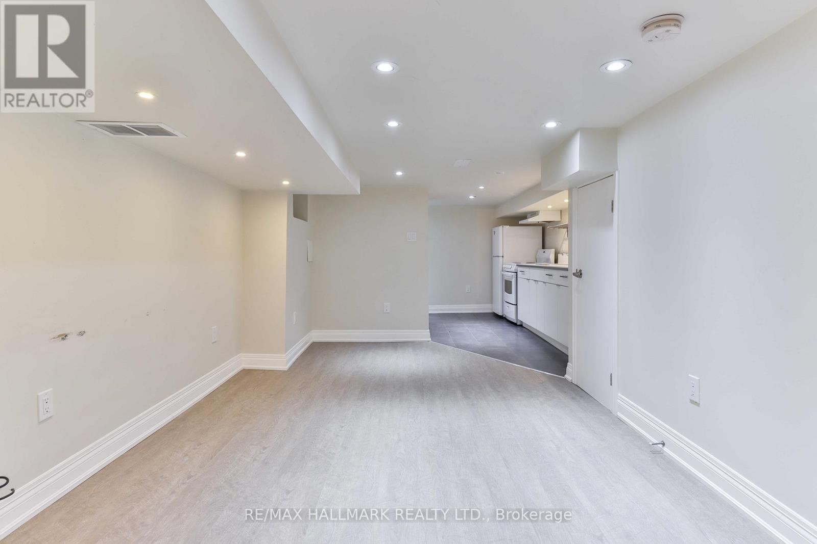 281 Symington Avenue, Toronto, Ontario  M6P 3W7 - Photo 6 - W12968350