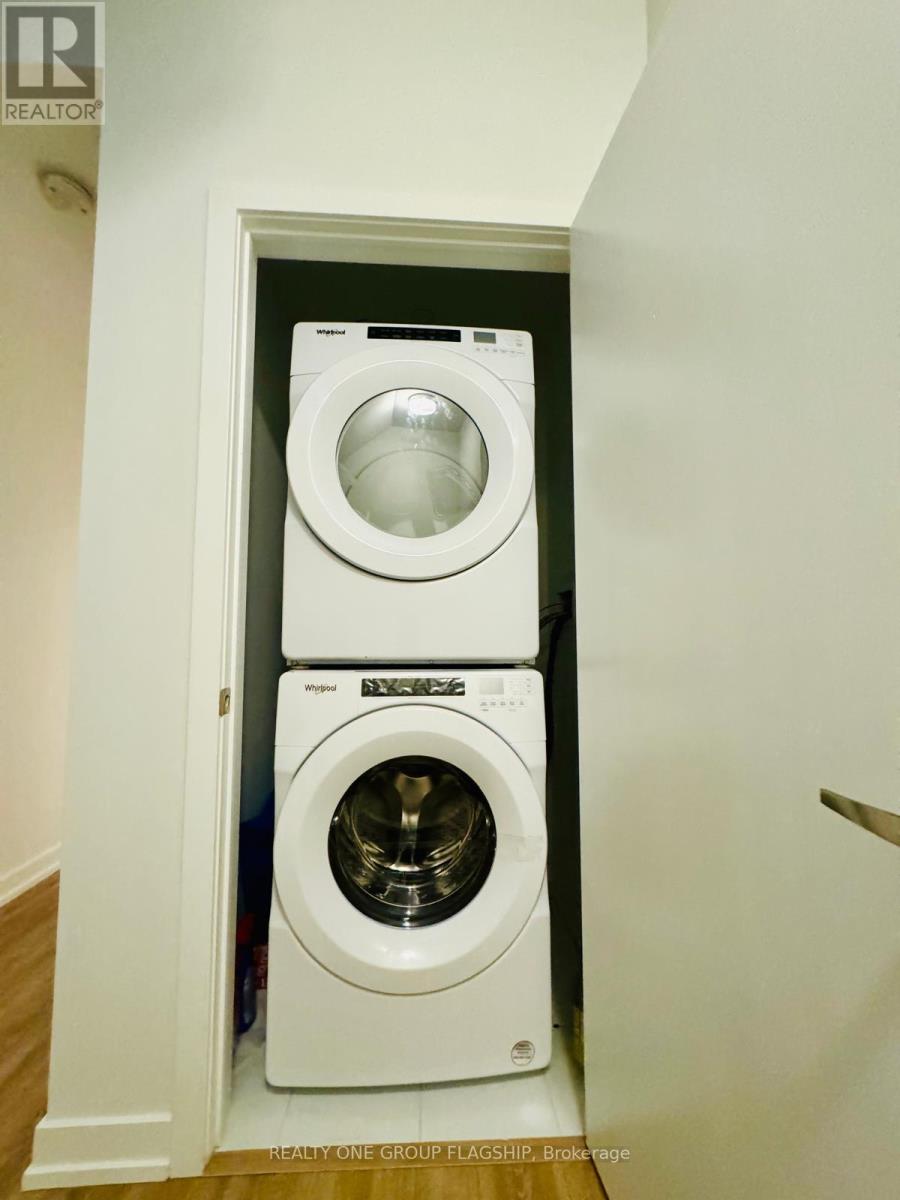 11 - 3421 Ridgeway Drive, Mississauga, Ontario  L5L 5T3 - Photo 6 - W12968378