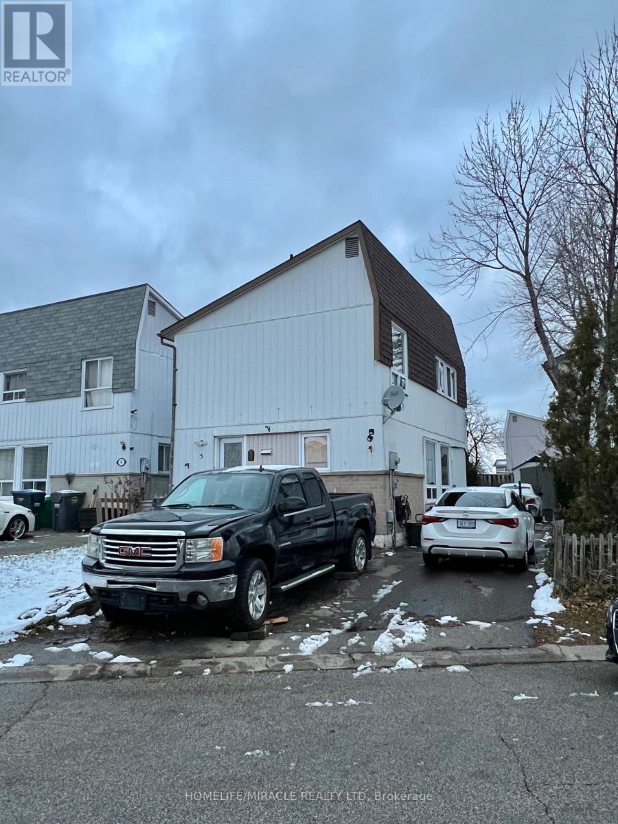 5 GLENCAIRN SQUARE, Brampton, Ontario