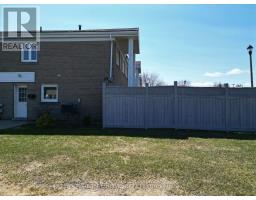 270 TOWN HOUSE CRESCENT, Brampton, Ontario