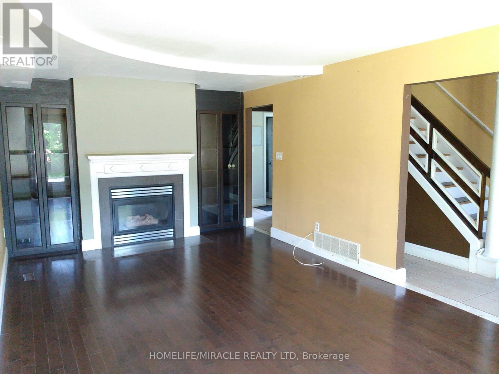 23 Heatherdale Place, Hamilton, Ontario  L9C 6K7 - Photo 2 - X12968360