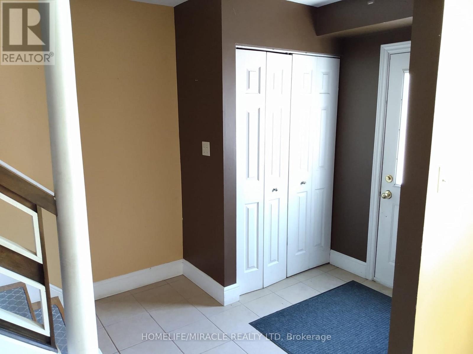 23 Heatherdale Place, Hamilton, Ontario  L9C 6K7 - Photo 6 - X12968360