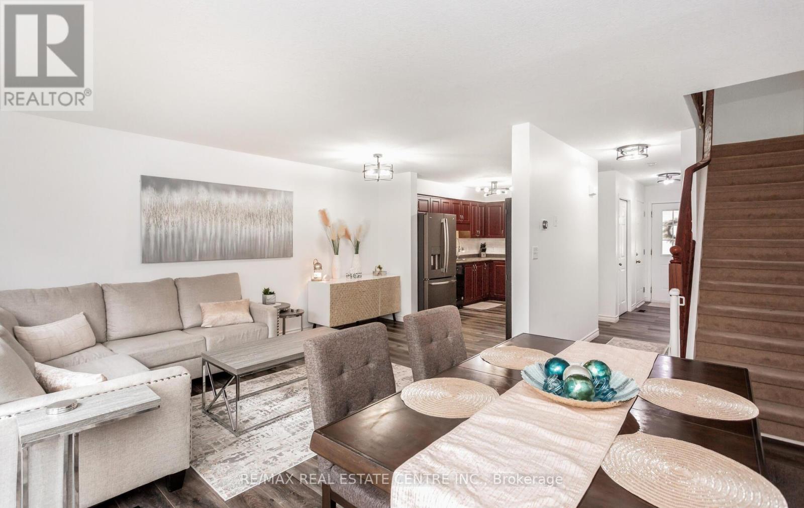 230 Sophia Crescent, Kitchener, Ontario  N2R 1X8 - Photo 15 - X12968376