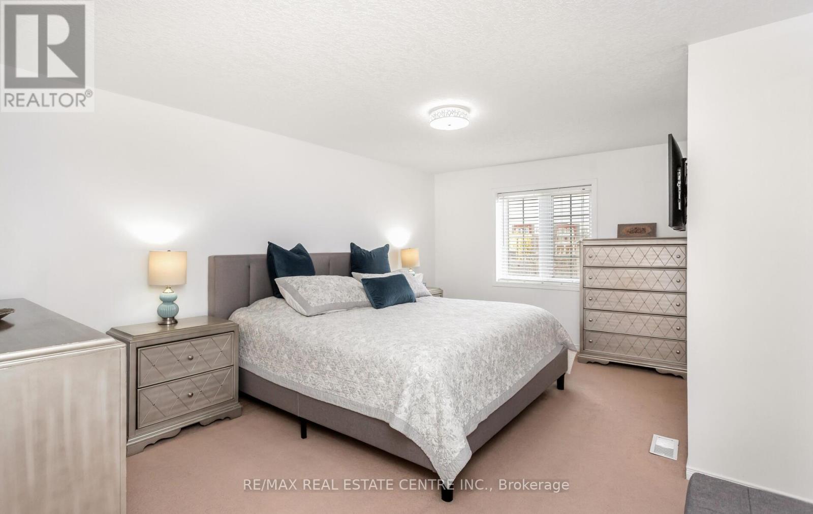 230 Sophia Crescent, Kitchener, Ontario  N2R 1X8 - Photo 22 - X12968376