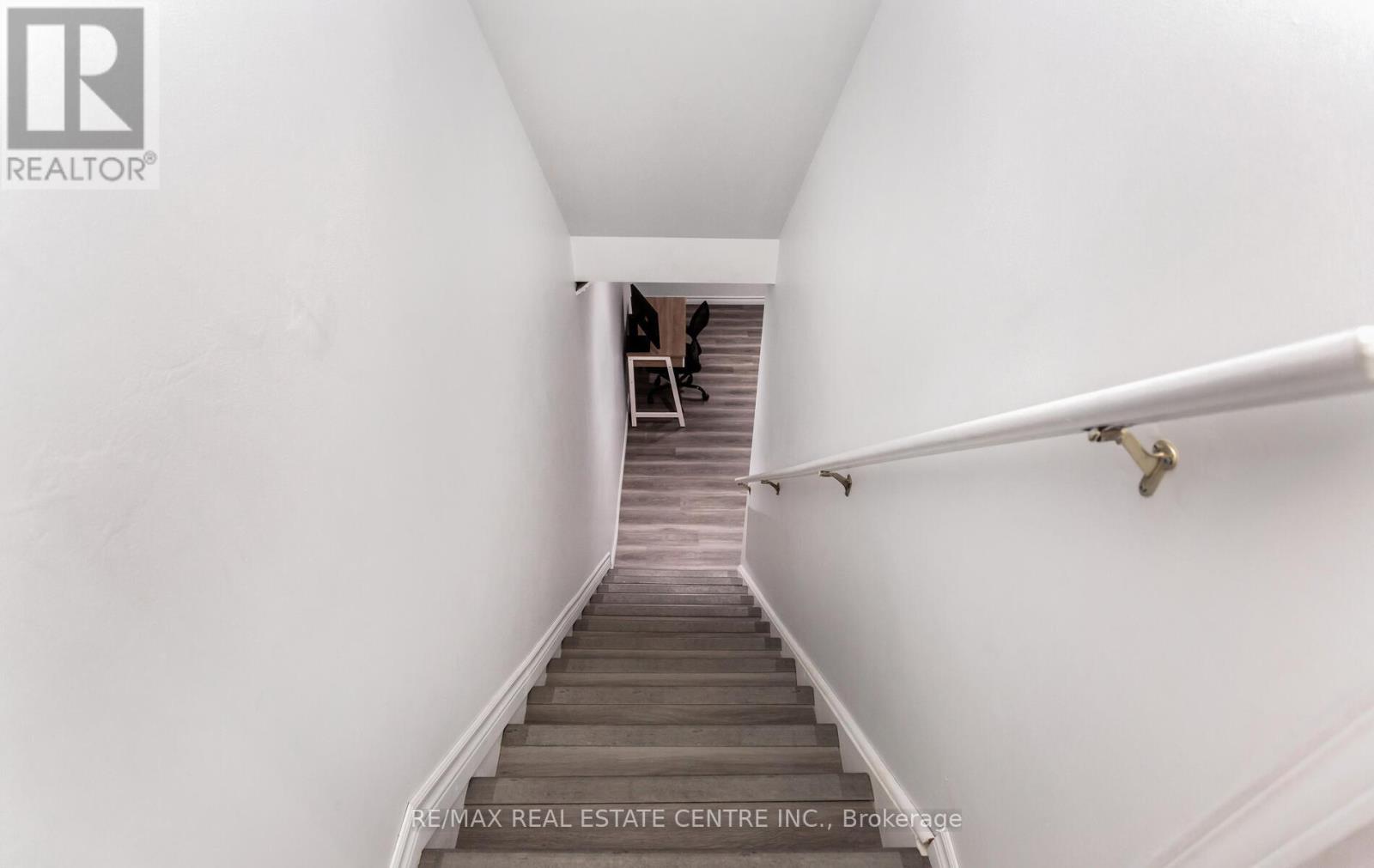 230 Sophia Crescent, Kitchener, Ontario  N2R 1X8 - Photo 36 - X12968376