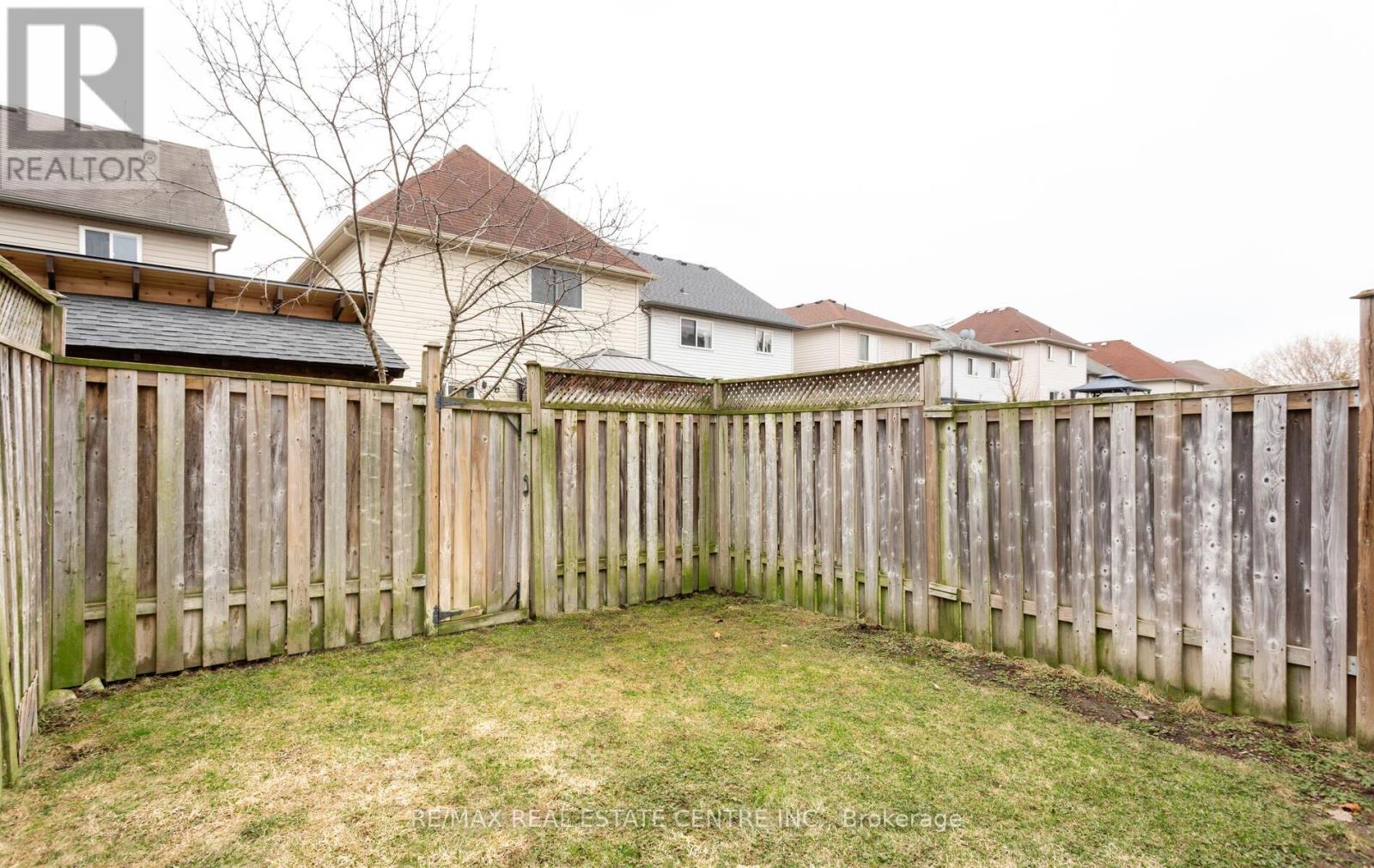 230 Sophia Crescent, Kitchener, Ontario  N2R 1X8 - Photo 44 - X12968376