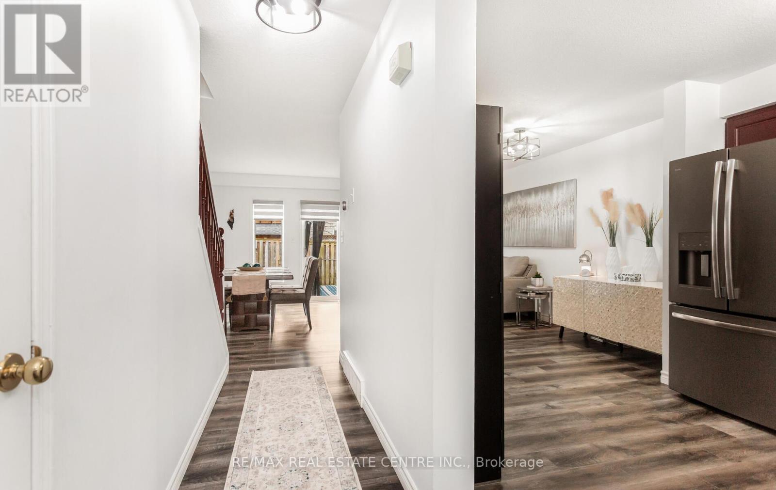 230 Sophia Crescent, Kitchener, Ontario  N2R 1X8 - Photo 6 - X12968376