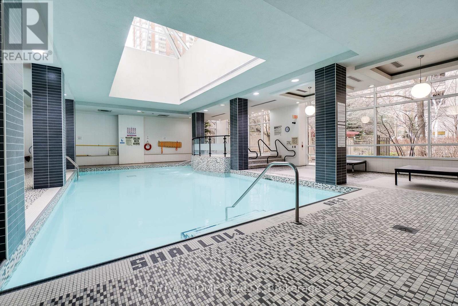 1713 - 310 Burnhamthorpe Road W, Mississauga, Ontario  L5B 4P9 - Photo 31 - W12950288