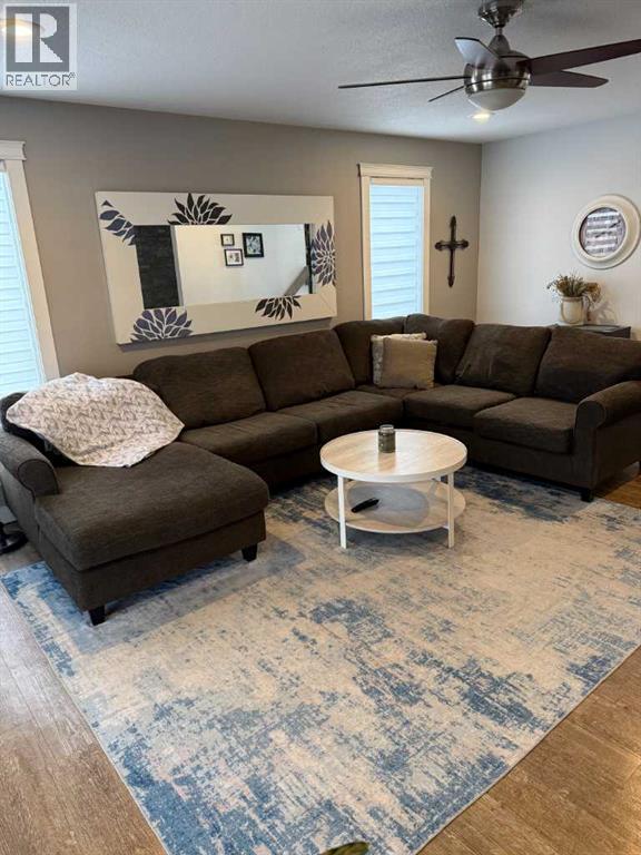 211 4 Avenue SE, Three Hills, Alberta  T0M 2A0 - Photo 16 - A2297166