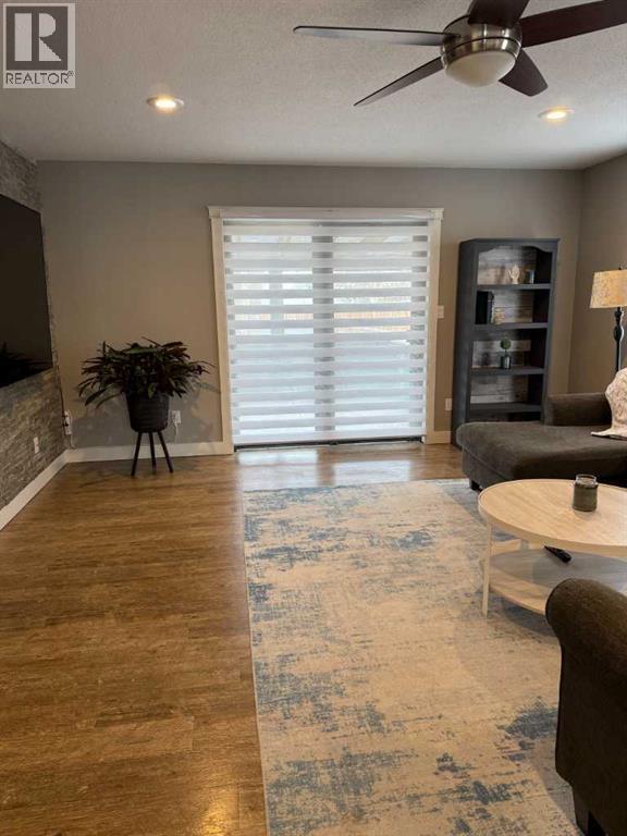 211 4 Avenue SE, Three Hills, Alberta  T0M 2A0 - Photo 17 - A2297166