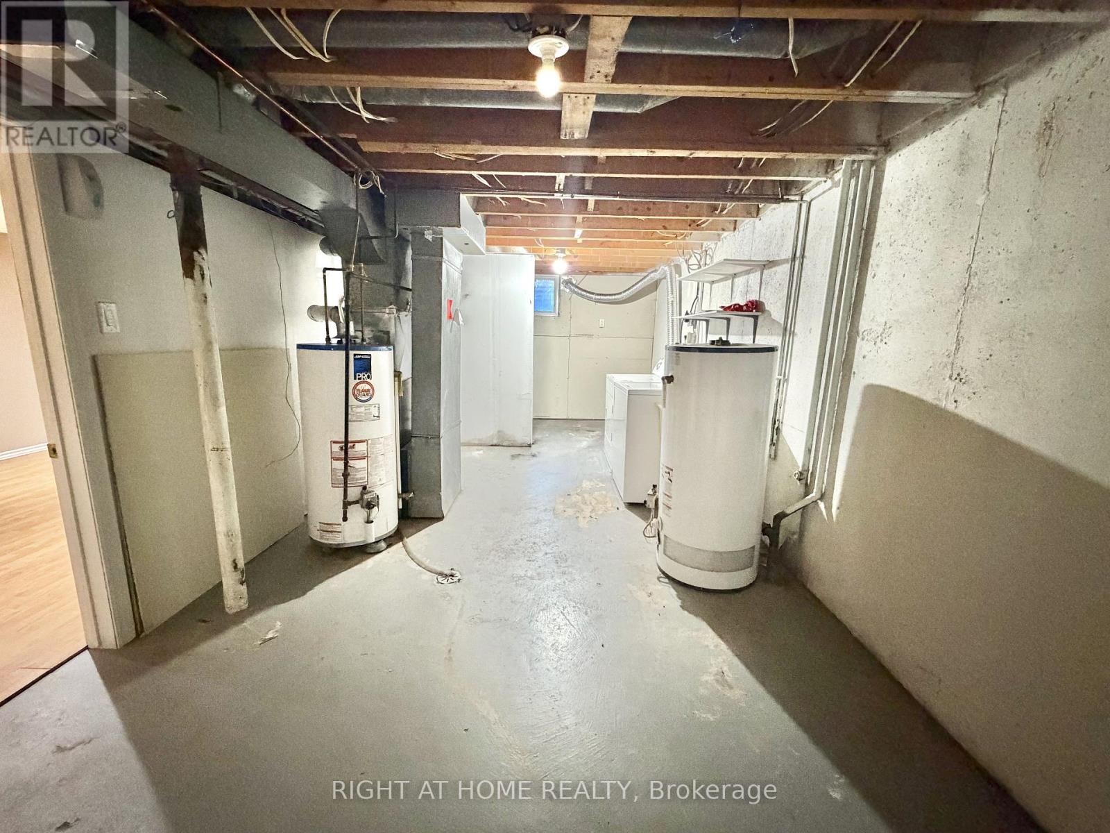 270 Town House Crescent, Brampton, Ontario  L6W 3C7 - Photo 20 - W12968392